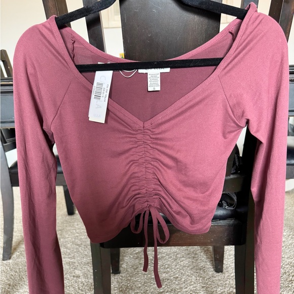 NWT MAUVE CROP TOP - Picture 2 of 2